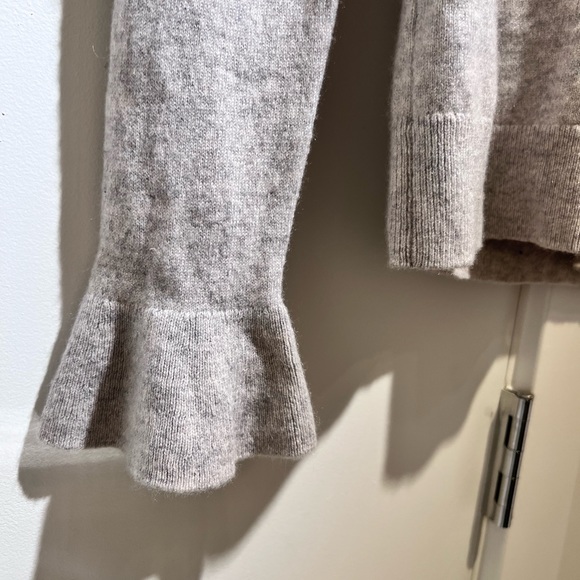 Club Monaco cashmere sweater - Picture 2 of 3